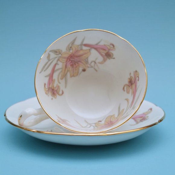 Royal Grafton Bone China Teacup & Saucer England Pink Lilly, Vintage Tea Cup - Picture 4 of 5